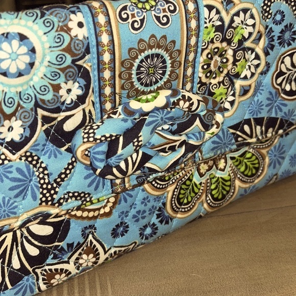 Vera Bradley Knot Just A Clutch Bali Blue - Picture 2 of 6